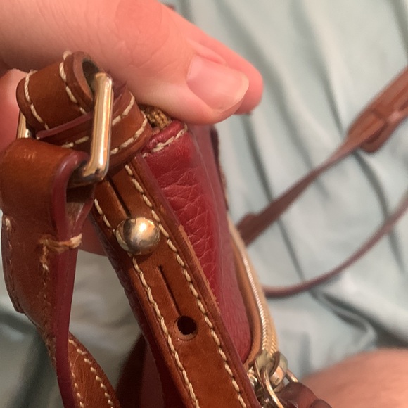 Rooney cross body perfect for a pop of color - Picture 4 of 5